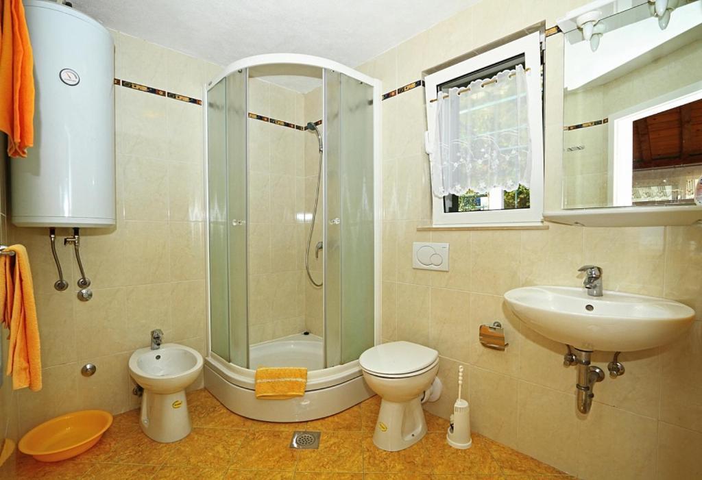 Studio Apartment In Pisak With Seaview, Terrace, Air Condition, Wifi Bagian luar foto